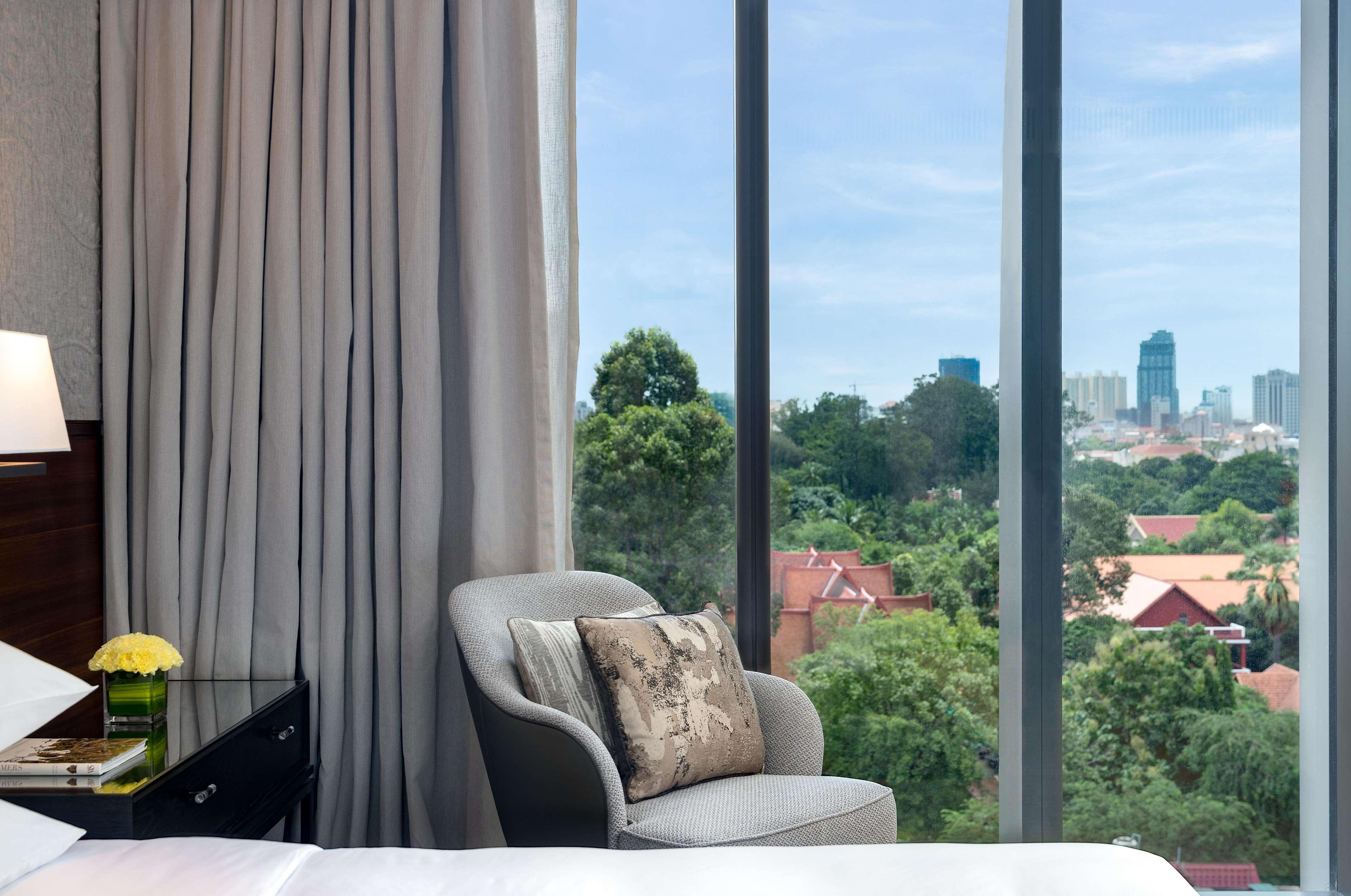 Hyatt Regency Phnom Penh Hotel Exterior foto